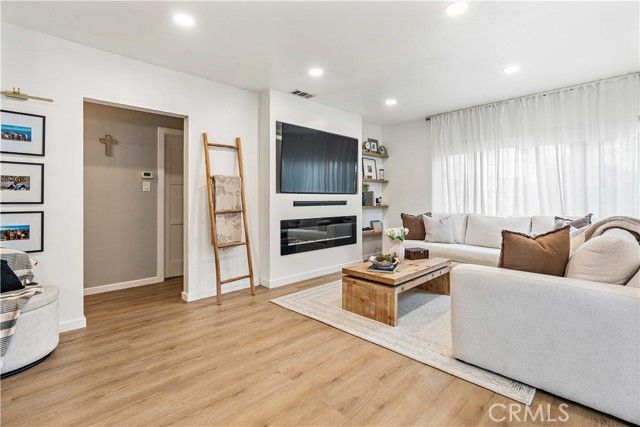 8254 Stewart And Gray, Downey, CA 90241