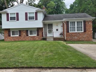 120 E Houstonia Avenue, Royal Oak City, MI 48073