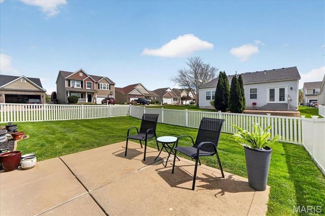 1714 Briarmanor Drive, Lake St Louis, MO 63367