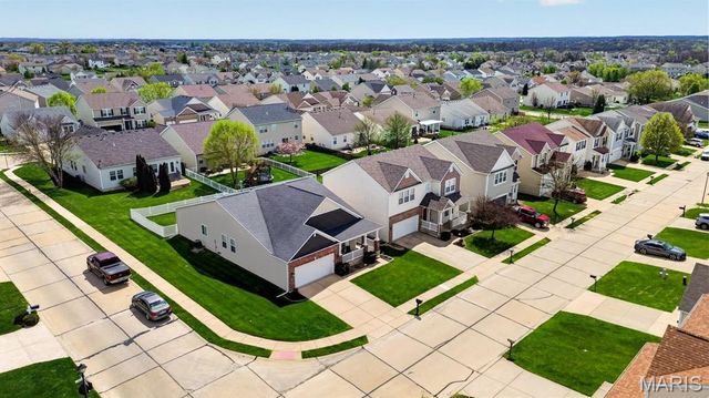 1714 Briarmanor Drive, Lake St Louis, MO 63367