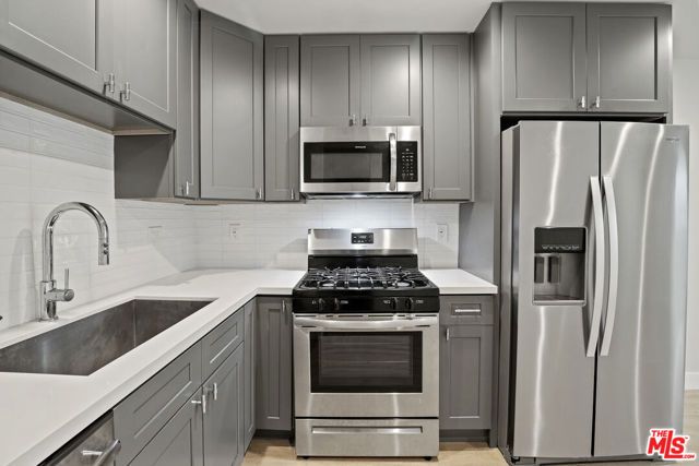 3314 S MENTONE Avenue 4, Los Angeles, CA 90034