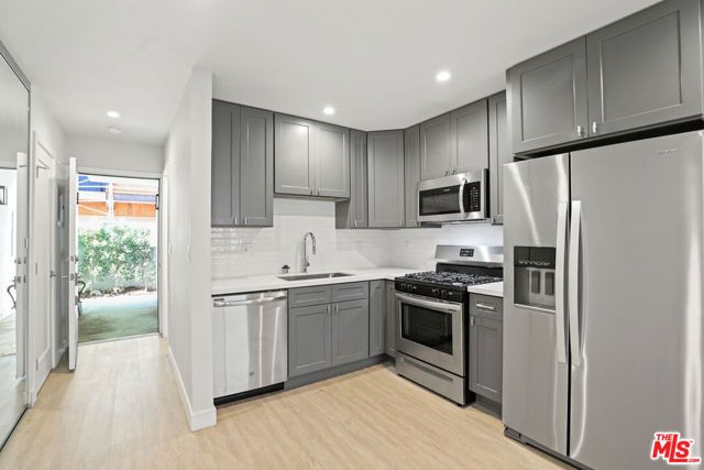 3314 S MENTONE Avenue 4, Los Angeles, CA 90034