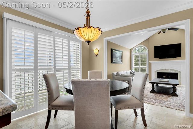 2256 Sudbury Way, Bloomfield Hills, MI 48304