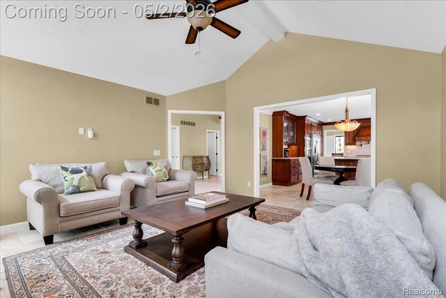 2256 Sudbury Way, Bloomfield Hills, MI 48304