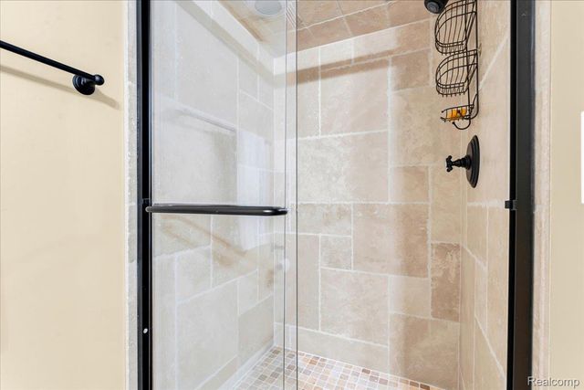 2256 Sudbury Way, Bloomfield Hills, MI 48304