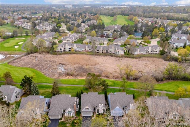 2256 Sudbury Way, Bloomfield Hills, MI 48304