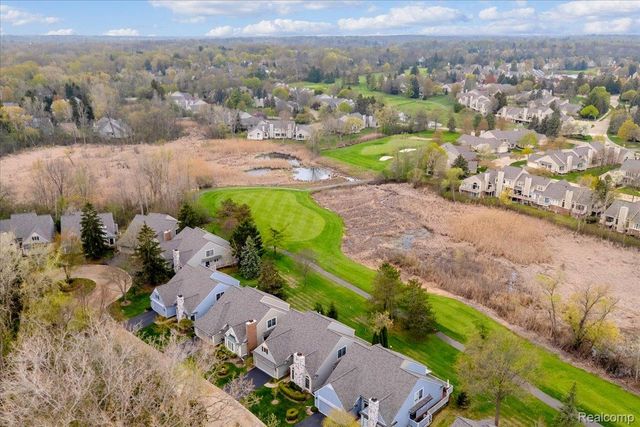 2256 Sudbury Way, Bloomfield Hills, MI 48304