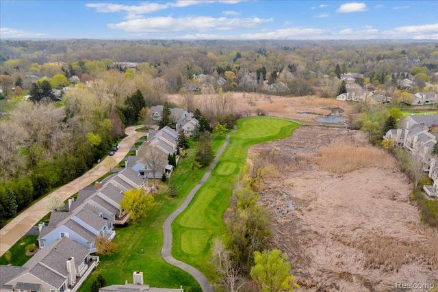 2256 Sudbury Way, Bloomfield Hills, MI 48304
