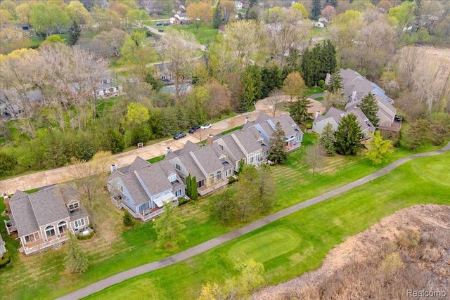 2256 Sudbury Way, Bloomfield Hills, MI 48304