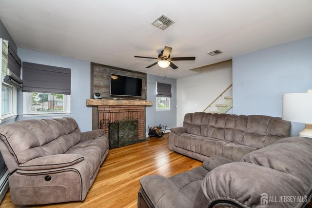 776 Harrell Avenue, Woodbridge Proper, NJ 07095