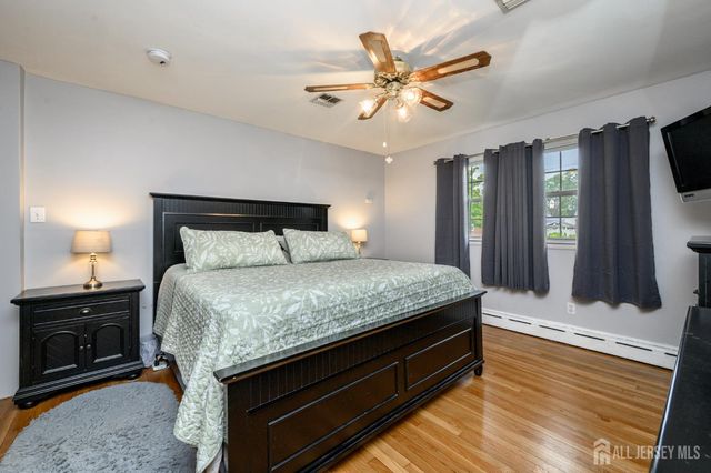 776 Harrell Avenue, Woodbridge Proper, NJ 07095