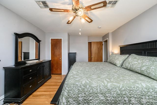 776 Harrell Avenue, Woodbridge Proper, NJ 07095