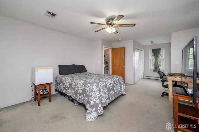 776 Harrell Avenue, Woodbridge Proper, NJ 07095