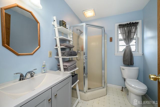 776 Harrell Avenue, Woodbridge Proper, NJ 07095