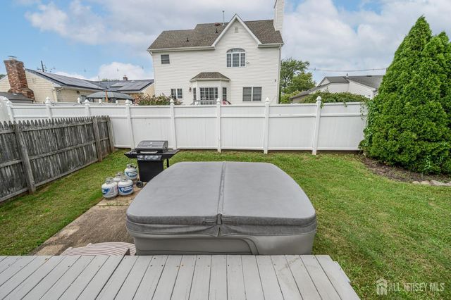 776 Harrell Avenue, Woodbridge Proper, NJ 07095