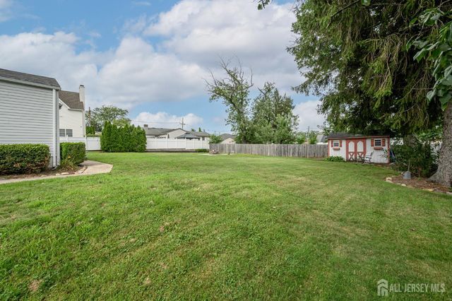 776 Harrell Avenue, Woodbridge Proper, NJ 07095