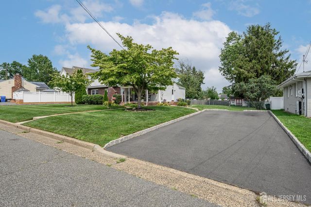 776 Harrell Avenue, Woodbridge Proper, NJ 07095