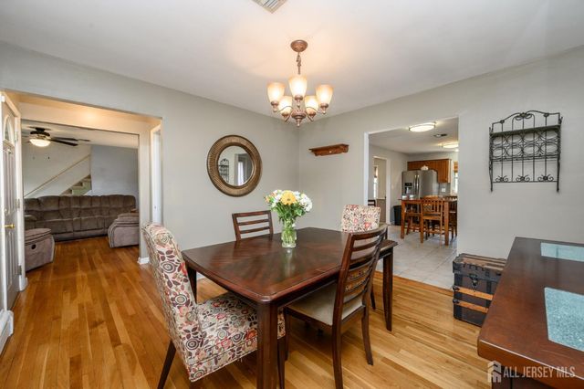776 Harrell Avenue, Woodbridge Proper, NJ 07095
