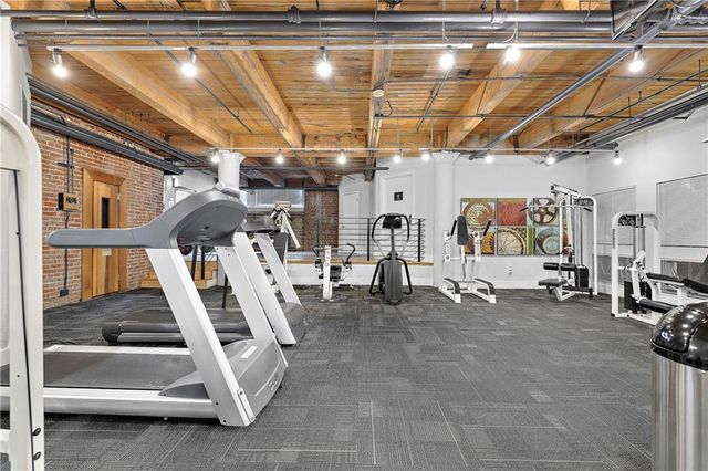 308 W 8th Street 304, Kansas City, MO 64105