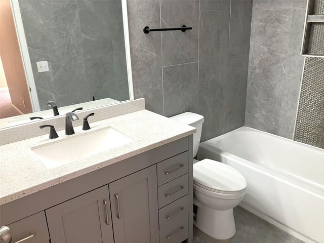 1988 GEORGIA CIRCLE S, Clearwater, FL 33760