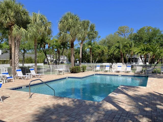 1988 GEORGIA CIRCLE S, Clearwater, FL 33760