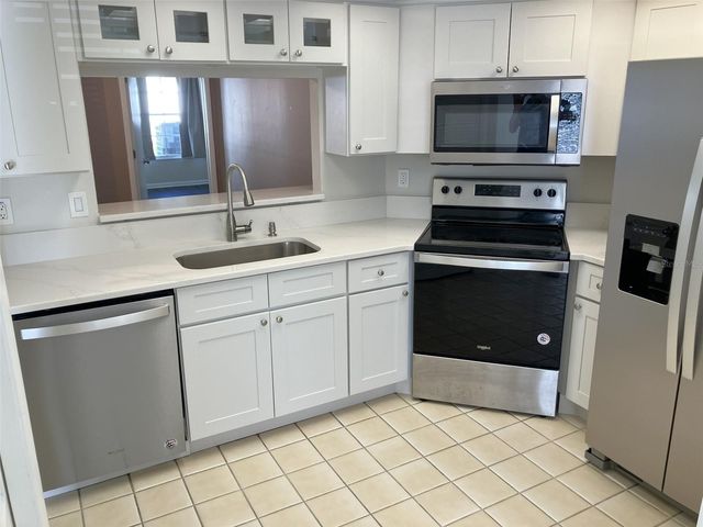 1988 GEORGIA CIRCLE S, Clearwater, FL 33760