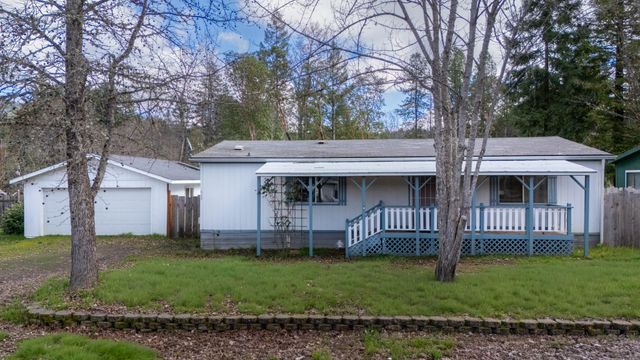 629 Frederick Court, Cave Junction, OR 97523