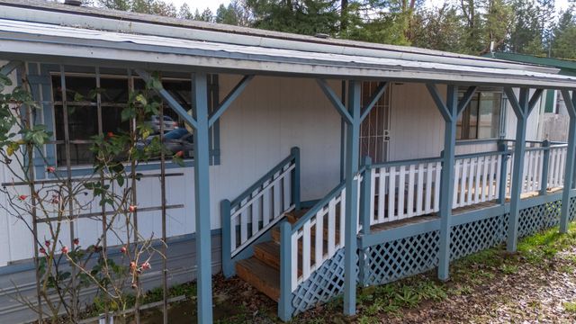 629 Frederick Court, Cave Junction, OR 97523