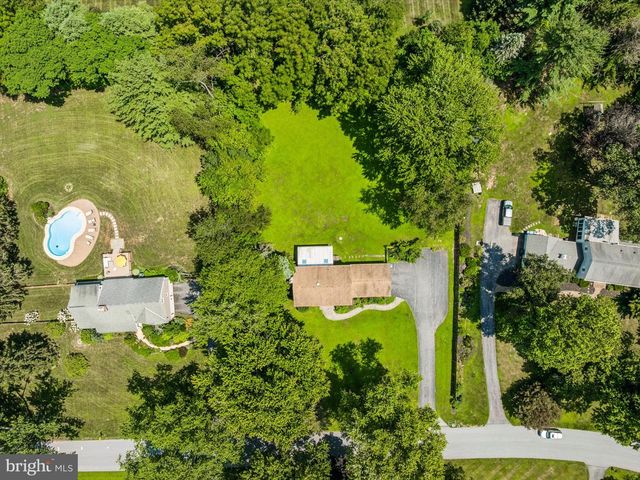 710 WILLOWDALE LN, Kennett Square, PA 19348