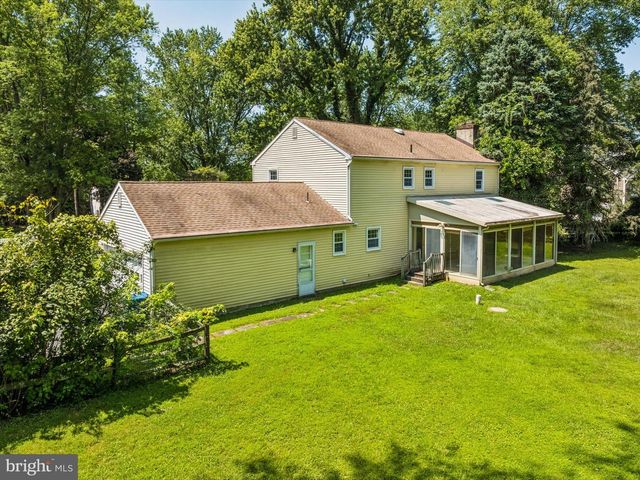 710 WILLOWDALE LN, Kennett Square, PA 19348