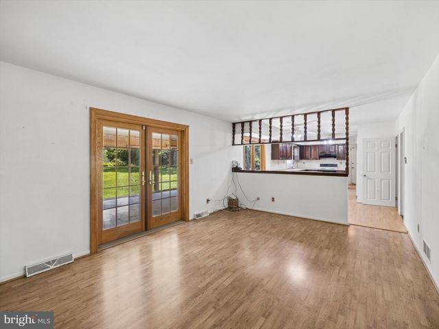 710 WILLOWDALE LN, Kennett Square, PA 19348