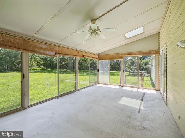 710 WILLOWDALE LN, Kennett Square, PA 19348