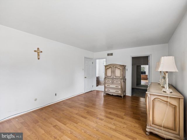 710 WILLOWDALE LN, Kennett Square, PA 19348