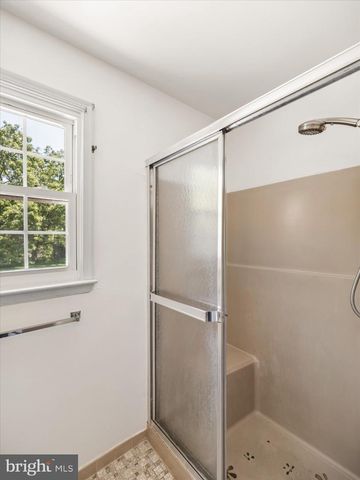 710 WILLOWDALE LN, Kennett Square, PA 19348