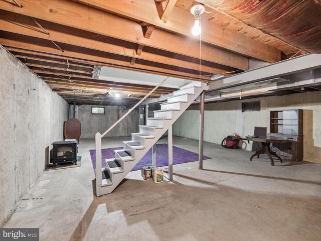 710 WILLOWDALE LN, Kennett Square, PA 19348