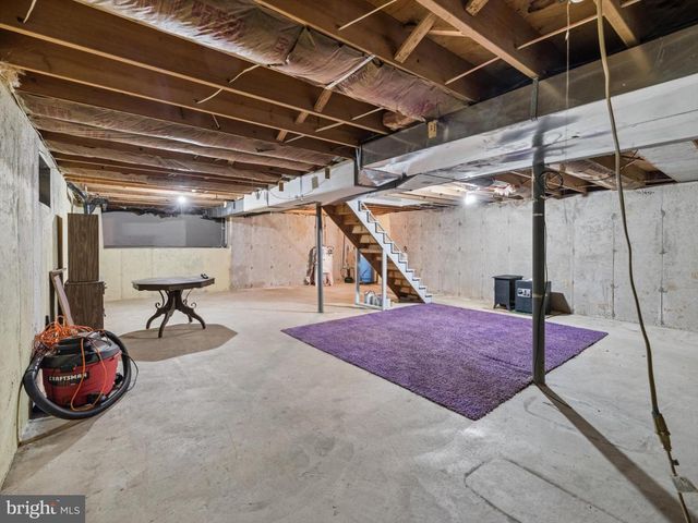 710 WILLOWDALE LN, Kennett Square, PA 19348