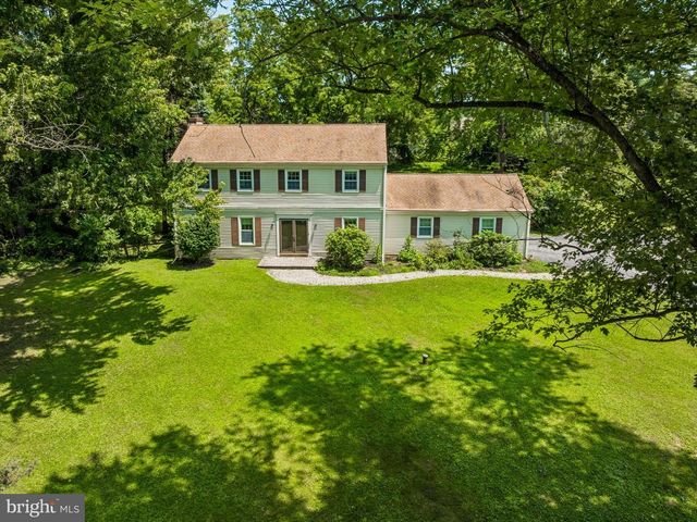 710 WILLOWDALE LN, Kennett Square, PA 19348