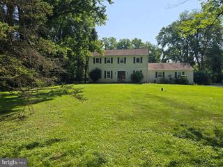 710 WILLOWDALE LN, Kennett Square, PA 19348