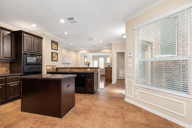 2632 Couch Street, Houston, TX 77008