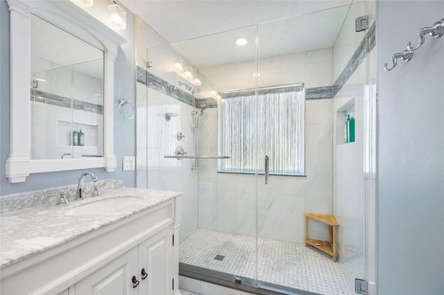 2632 Couch Street, Houston, TX 77008