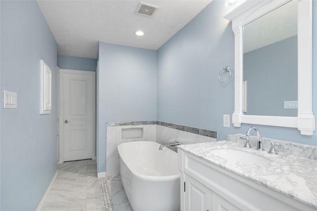 2632 Couch Street, Houston, TX 77008