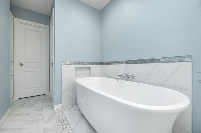 2632 Couch Street, Houston, TX 77008