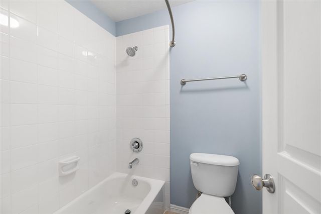2632 Couch Street, Houston, TX 77008