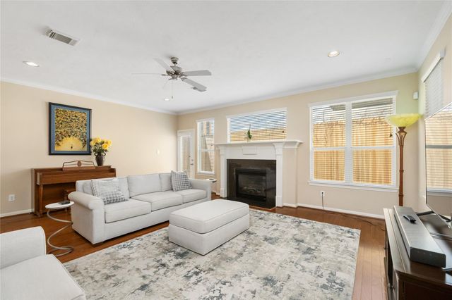 2632 Couch Street, Houston, TX 77008