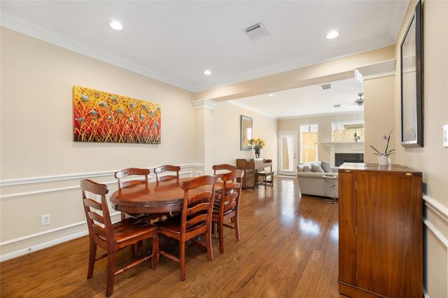 2632 Couch Street, Houston, TX 77008