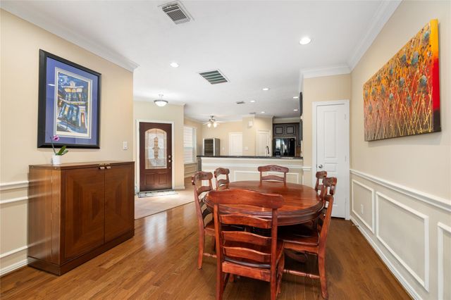 2632 Couch Street, Houston, TX 77008