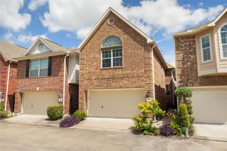 2632 Couch Street, Houston, TX 77008