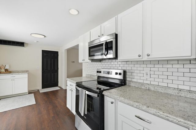 7437 Regina Drive, Fort Wayne, IN 46815