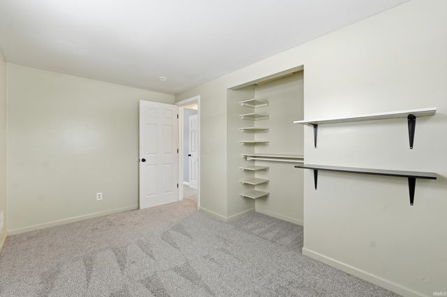 7437 Regina Drive, Fort Wayne, IN 46815