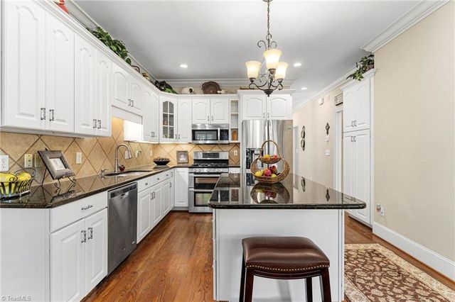 18 Windrock Way, Greensboro, NC 27455